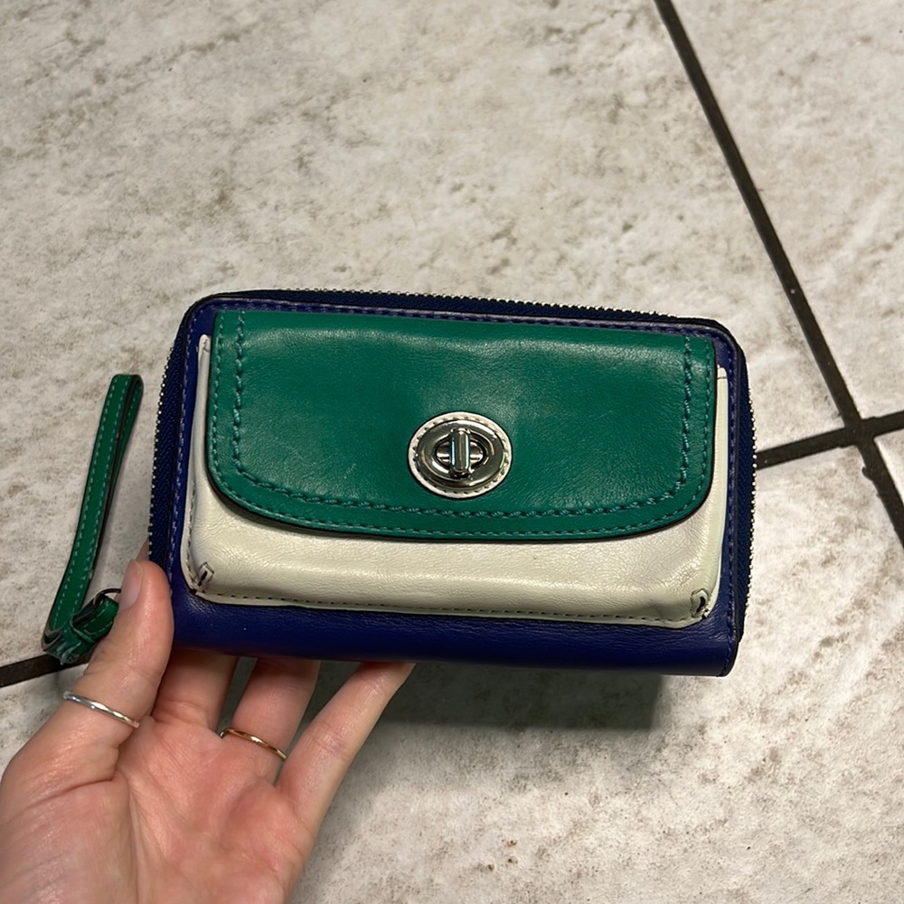 Vintage Coach color block zip wallet